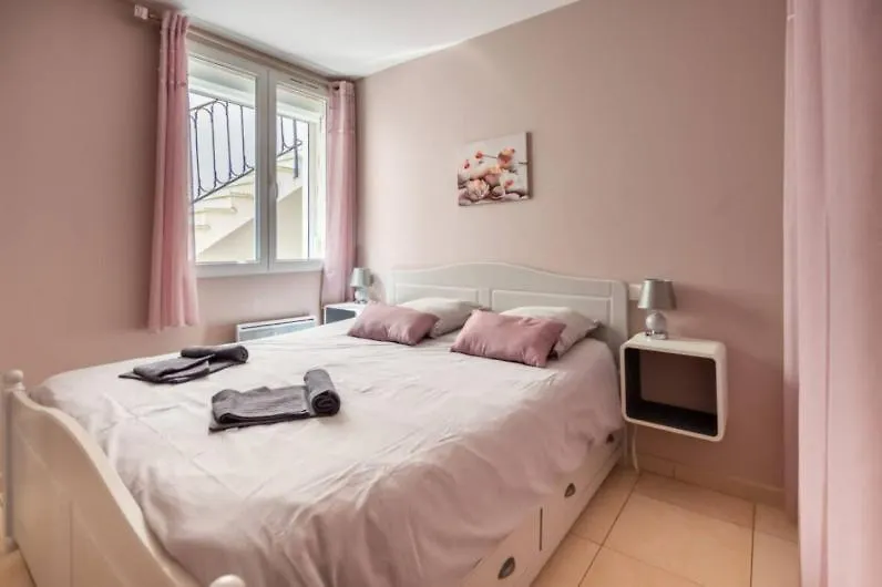 Appartement Ambre Vals Les Bains 0*, Vals-les-Bains Francie